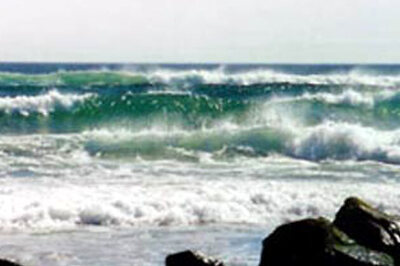 Tsunami hits Hawaii after Canada earthquake