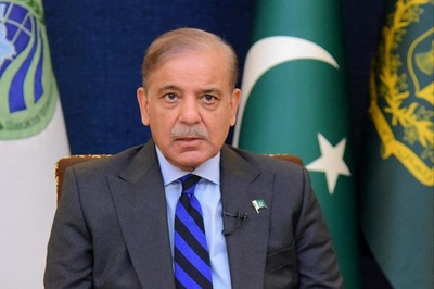 Day of Meetings in Islamabad, as PML-N And PPP Scramble for Deal to Form Next Pak Govt