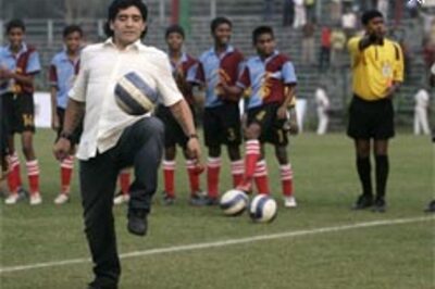 Riquelme or Veron will 'coach' Argentina: Maradona