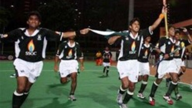 Pak pip India to take hockey gold