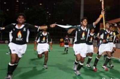 Pak pip India to take hockey gold