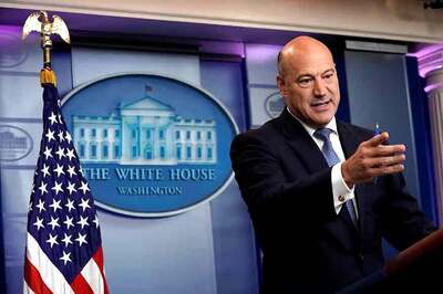 Global Shares Drop as Donald Trump Key Adviser's Departure Heightens Trade War Fears