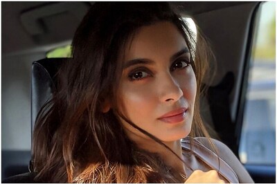 Diana Penty Plays with Sunlight and Shadows in New Picture on Instagram