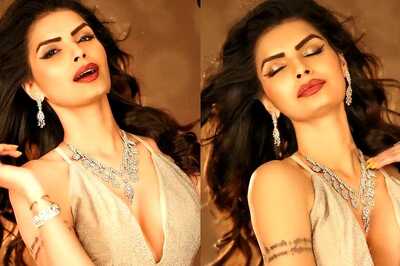Sexy! Sonali Raut Flaunts Ample Cleavage In A Dress With Plunging Neckline; Hot Photos Go Viral