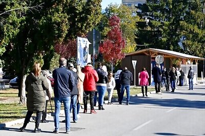 Slovakia To Restrict The Unvaccinated To Tame COVID Surge