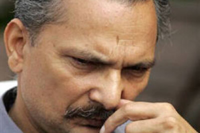 Nepal Maoists warn talks may fail