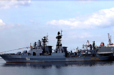 Russian Destroyer Makes Unusual Visit to Manila