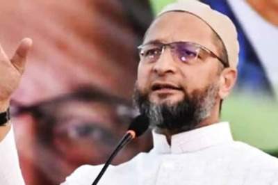 Owaisi Calls Sharad Pawar Sharing Stage with PM Modi 'Hypocrisy'; NCP Says He is Politically Unaware