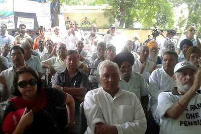 Umbrella organisation leading OROP protest splits, one faction not to take part in September 12 rally