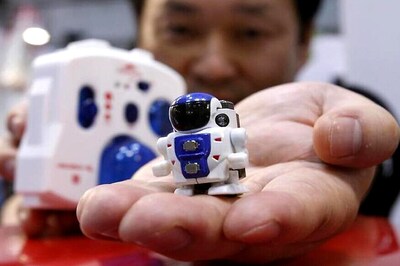 'Tiny Magnetic Robots Could Treat Hard-to-Reach Body Parts'