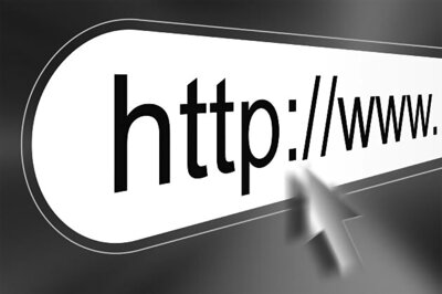 Web address controversy deepens after US warning