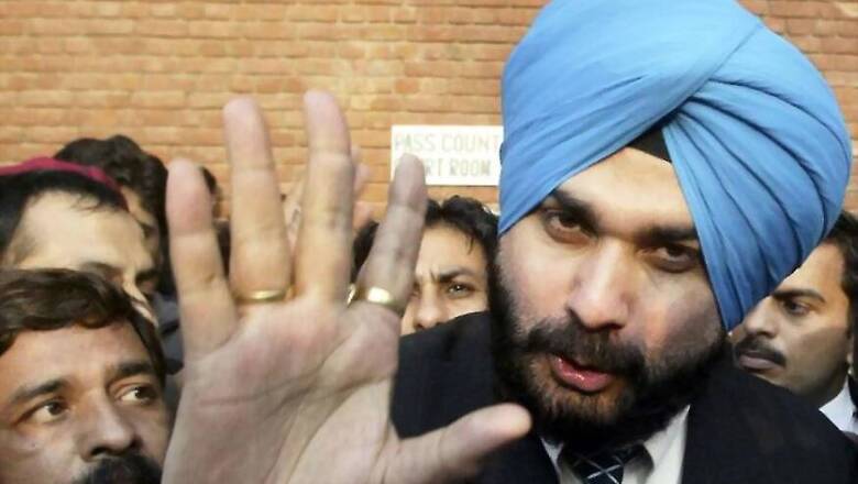 Sidhu Targets Railways, Asks Why Loco-pilot Was Given Clean Chit in One Day