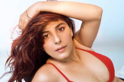 Sexy! Isha Talwar Flaunts Ample Cleavage In A Red Bra; Hot Photo Goes Viral, See Here