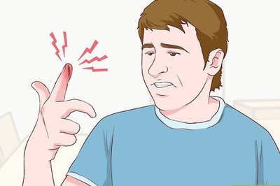 How to Bandage Fingers or Toes