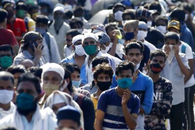 SC Asks Maharashtra, Worst-hit by Virus, to Make Concerted Efforts on Sending Home Migrant Workers