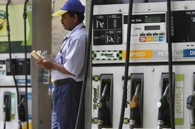 Karnataka and Kerala Govts Refuse to Match Centre’s Petrol and Diesel Price Cut