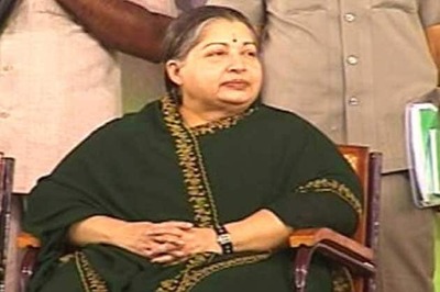 Jayalalithaa appeals to Naidu to give up fast