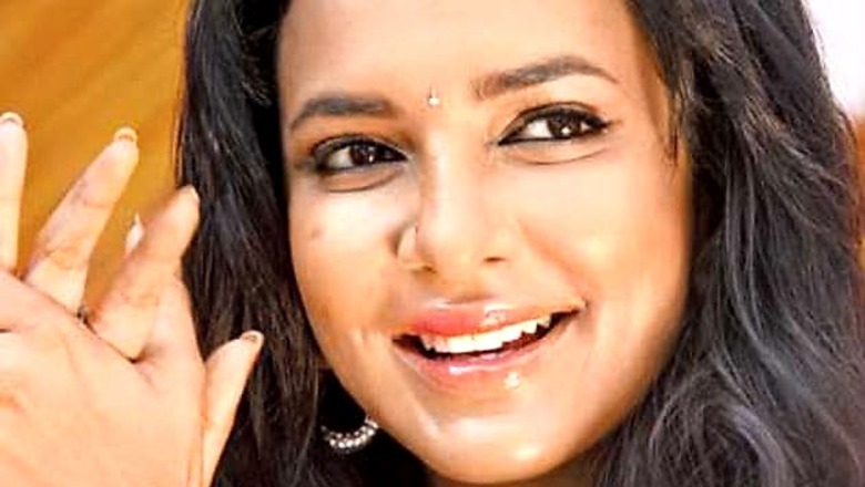 Lakshmi Manchu dons glamorous avatar in 'Chandamama Kathalu'