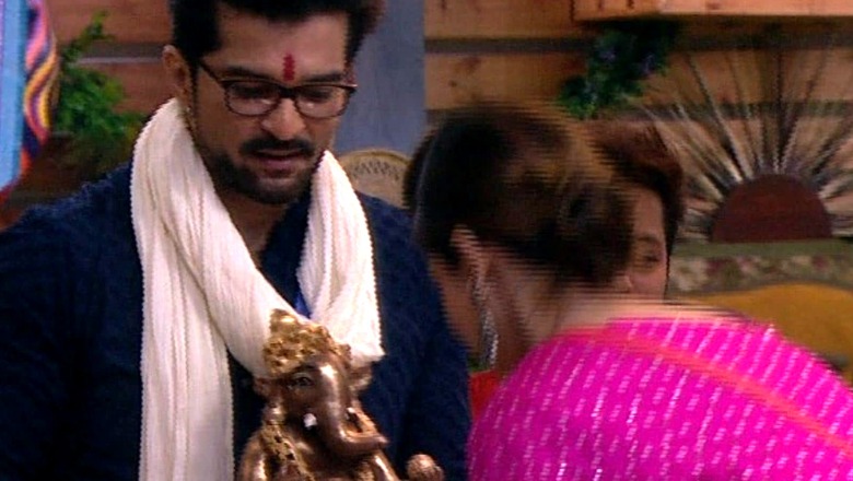 Bigg Boss OTT: Raqesh Bapat Makes Ganpati Idol in BB house; Mother Carves One Back Home