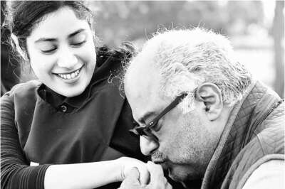 Cutest Cheerleader: Ahead of Gunjan Saxena Release, Janhvi Kapoor Pens Post for Boney Kapoor