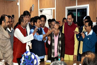 BJP Leaders Allege AAP’s ‘Urban Naxalites’ Attacked Them During Meet, File Police Complaint