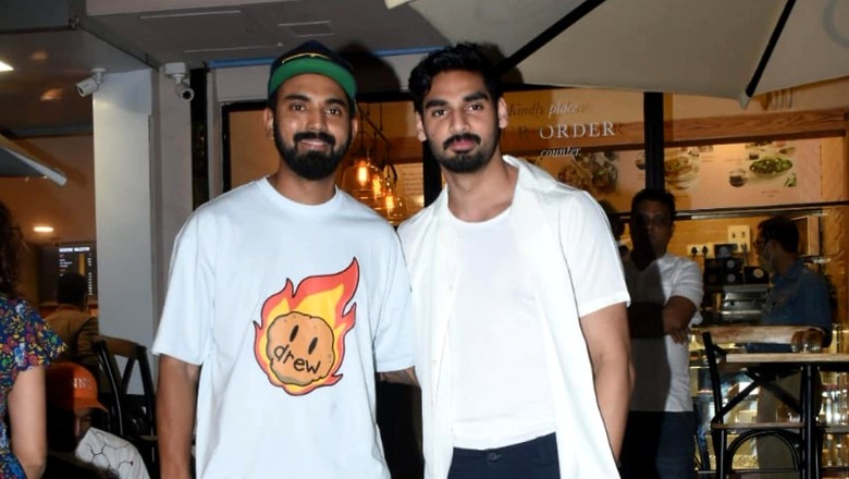 KL Rahul Joins Girlfriend Athiya Shetty's Brother Ahan for Event; Enjoys Dinner With Her Mom