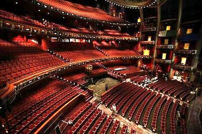 Dolby Theatre turns up the volume for Oscars 2013