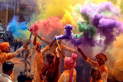 From Spl Vrindavan Holi to Holy Dip at Amritsar Temple: India's Colourful Celebrations in Visuals