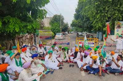 Farmers Protest: Heavy Security Deployed Around Delhi-UP Border, Massive Traffic Jams Witnessed