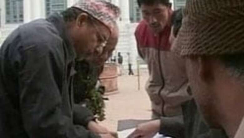 Maoists lead in early results of Nepal elections
