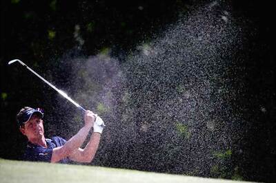 Steady Donald remains four clear in Japan