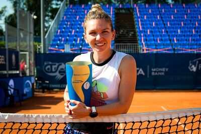 Simona Halep Wins Prague Open, to Decide on US Open on Monday