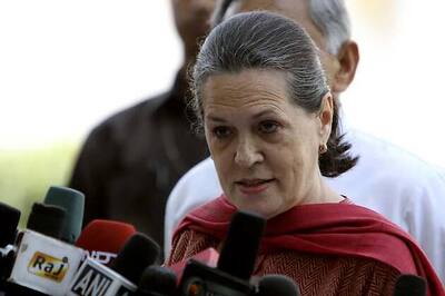 Not retiring from politics in 2016, Sonia Gandhi tells Paswan