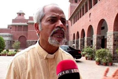 St Stephen's harassment row: Student was coached to keep complaint pending to blackmail me, alleges Thampu