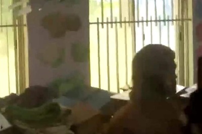 Watch: MS Dhoni Arrives at Polling Station in Ranchi to Cast His Vote for Lok Sabha Election 2024