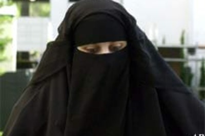 12-yr-old loses appeal over veil ban in UK