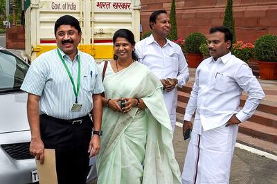 DMK MPs Meet PM Modi to Demand More Autonomy for States