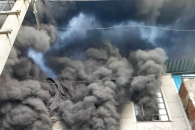 One Injured After Fire Breaks Out in Banquet Hall in Delhi's Rohini