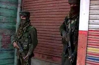 Five killed in gunfight with terrorists in Sopore