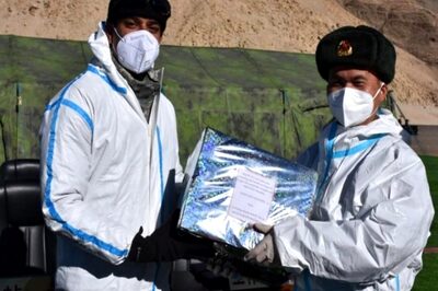 Indian, Chinese Troops Exchange Sweets on New Year at Border Points