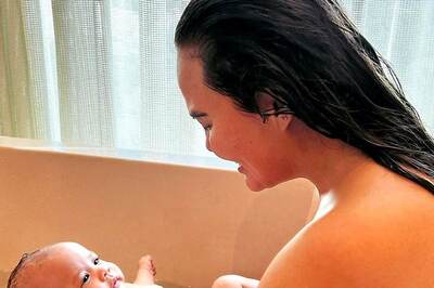 Chrissy Teigen Is Being Praised For Her Courageous Postpartum Naked Photo