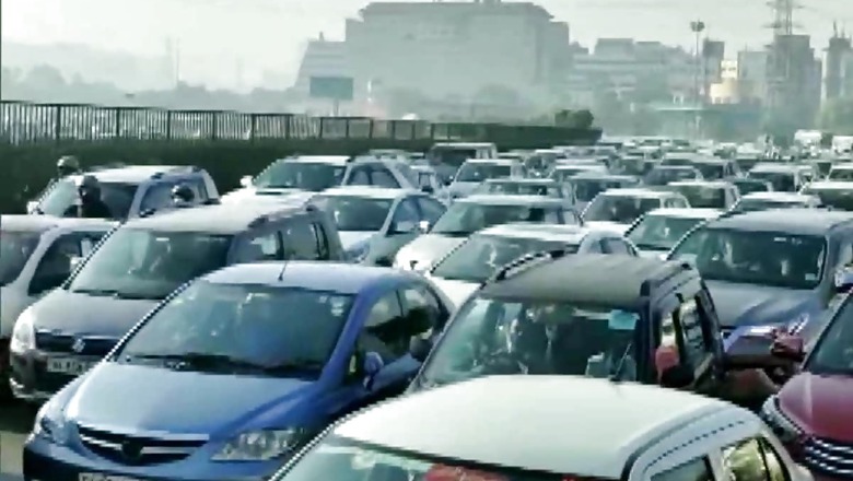 Delhi Traffic Advisory for NYE: No Entry for Vehicles Without Passes to Connaught Place, Parking Limited