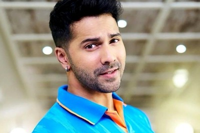 IND Vs PAK: Varun Dhawan Sports Indian Jersey, Says 'Khelenge Hum Shaan Se' Ahead of World Cup Match