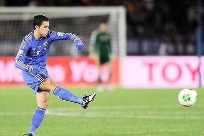 Hazard apologises to ballboy after League Cup red card