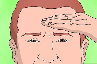 How Can I Tell If My Eyes Are Getting Bad? 7 Warning Signs & Symptoms