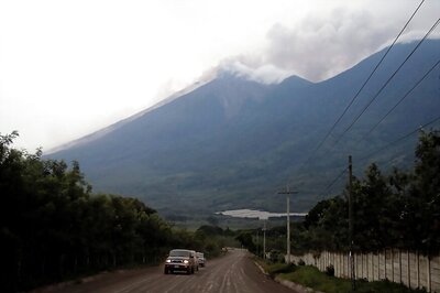 25 Killed, Hundreds Injured as Guatemala's Fuego Volcano Erupts