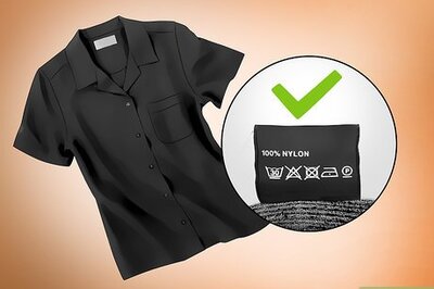 How to Brighten Faded Black Clothing