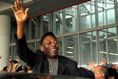 Capital gives warm welcome to 'Black Pearl' Pele