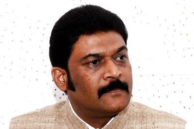 Karnataka Cong MLA Shakes a Leg with Devotees in Hospet, Video Goes Viral