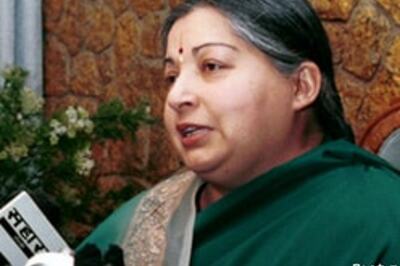 Jaya takes to streets against Setu project